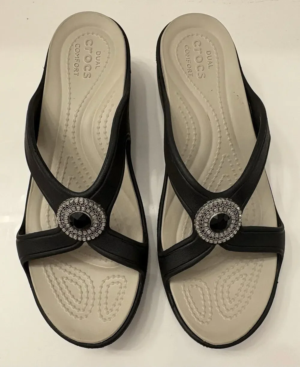 Crocs Sanrah Black Wedge Sandal Embellished Rhinestone Circle Medallion Size 7